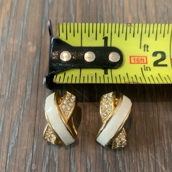 80’s CHRISTIAN DIOR PAVÉ,ENAMEL AND GOLD CLIP ON EARRINGS,MOB WIFE,RUNWAY - Picture 5 of 9